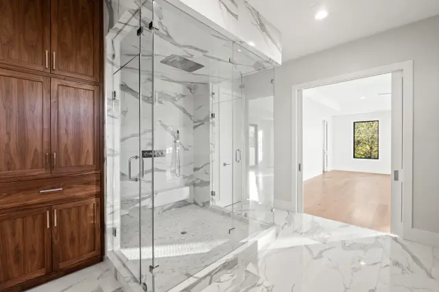 Vindon Villa, a SCIP custom home built by Everlasting Homes in Houston, TX — photograph 22 of 22